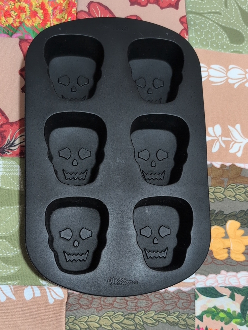 Wilton 💀 skull silicone mold
